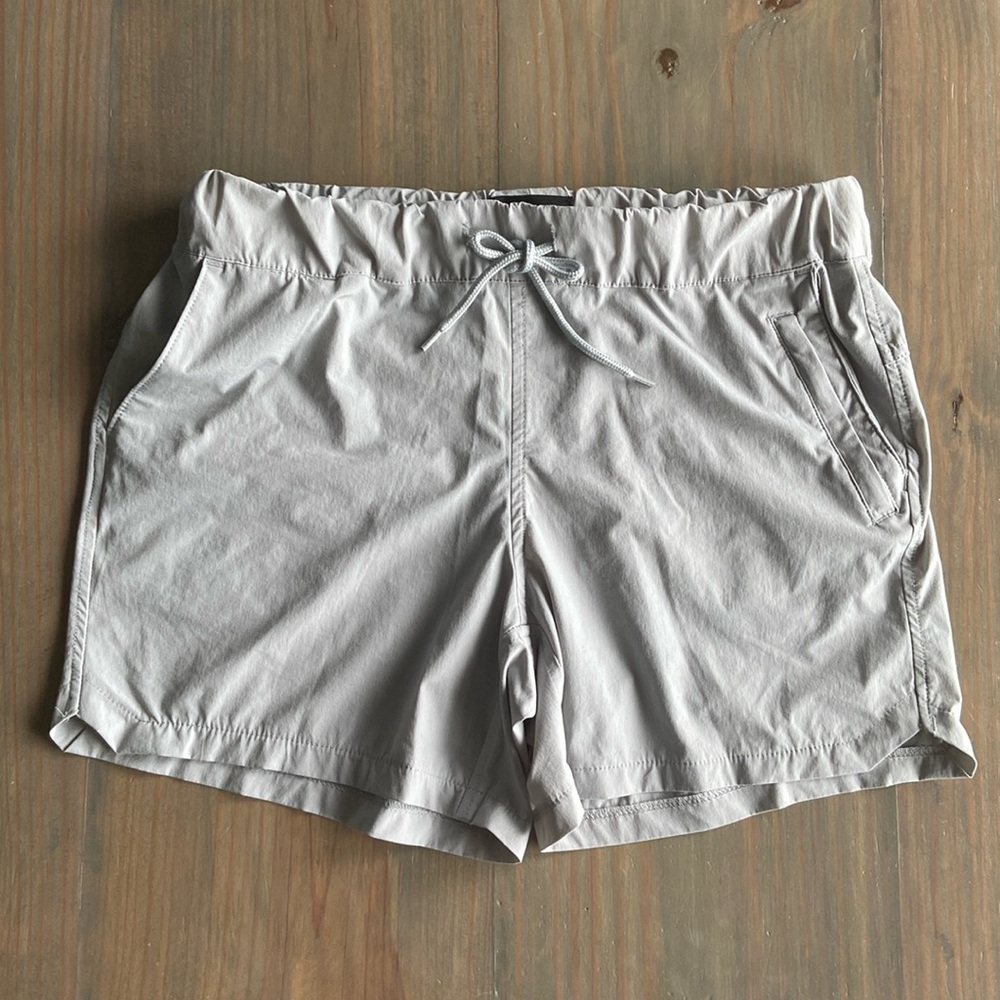 Women’s REALTREE Fishing Shorts - Size Small